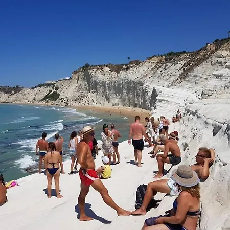 J M Al Mare Con Veduta Spettacolare שאקה